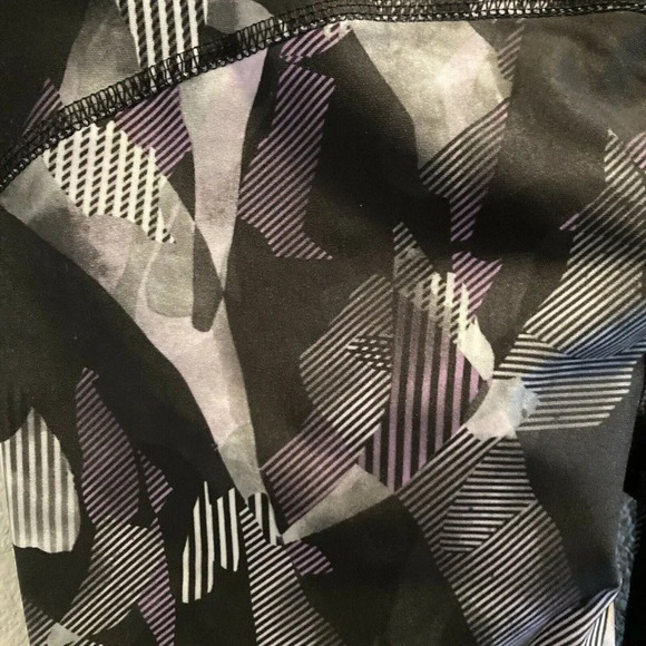 Marika Sport Multicolor Abstract Print Capri Leggings Yoga Women’s Size Small - Picture 5 of 8